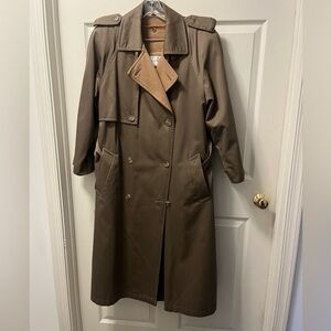 Vintage Evan Picone Woman’s Double Breasted Trench Sz 6. Removable Wool Lining
